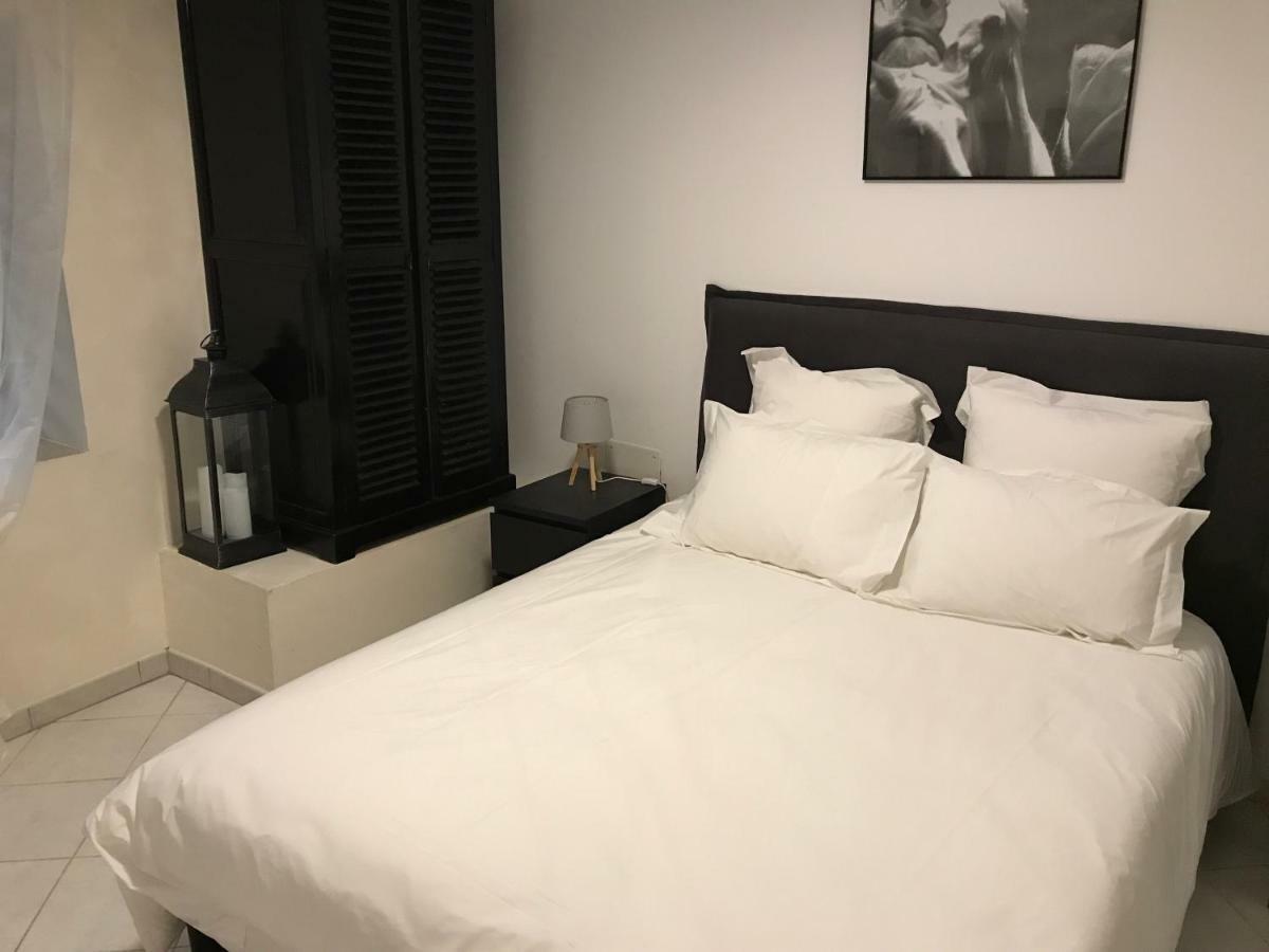 Appartements Ним Екстериор снимка